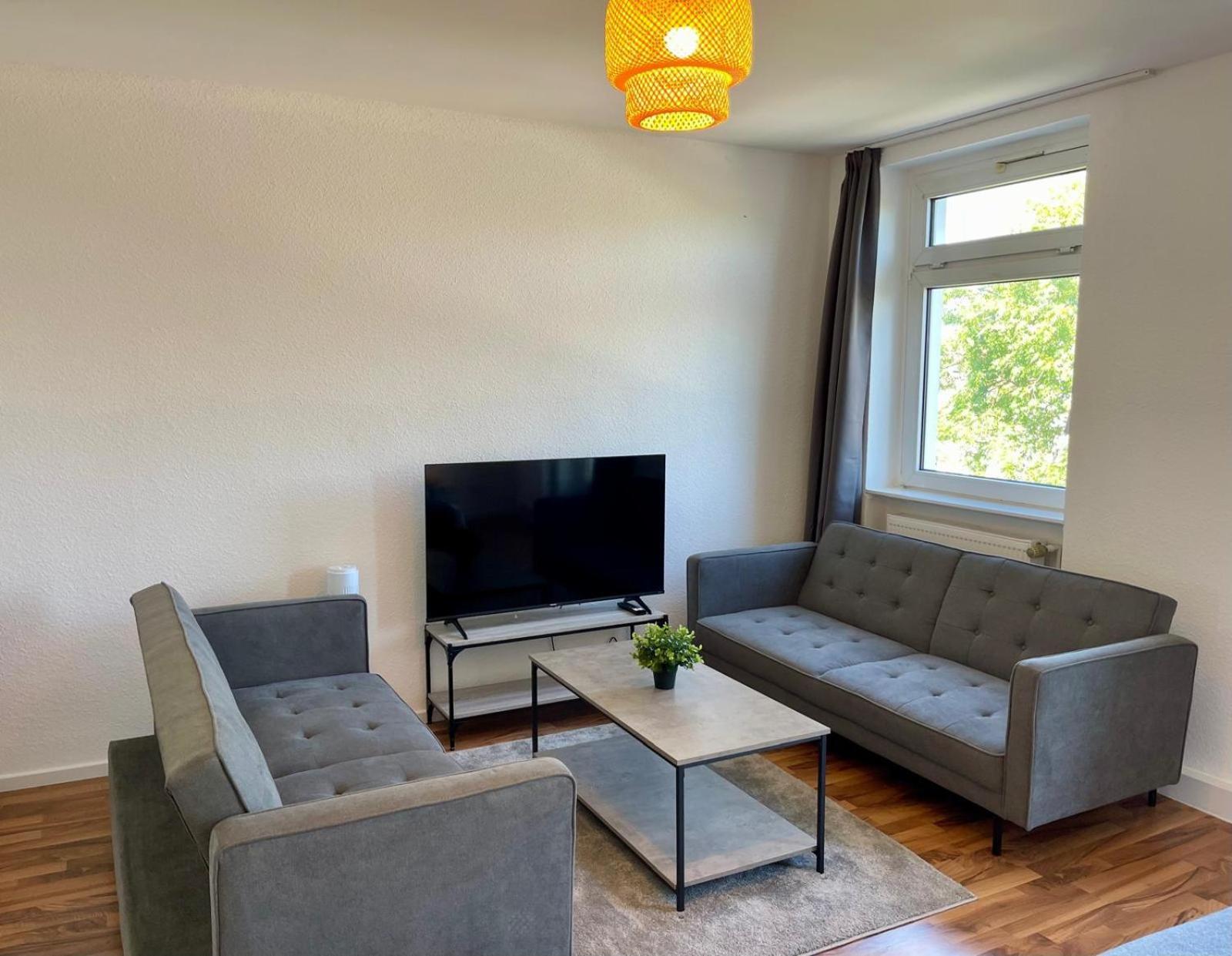 Raha Apartments - Ihr Komfortables Zuhause - Garten - Vollausstattung - Balkon - Parkplatz Kassel Ngoại thất bức ảnh