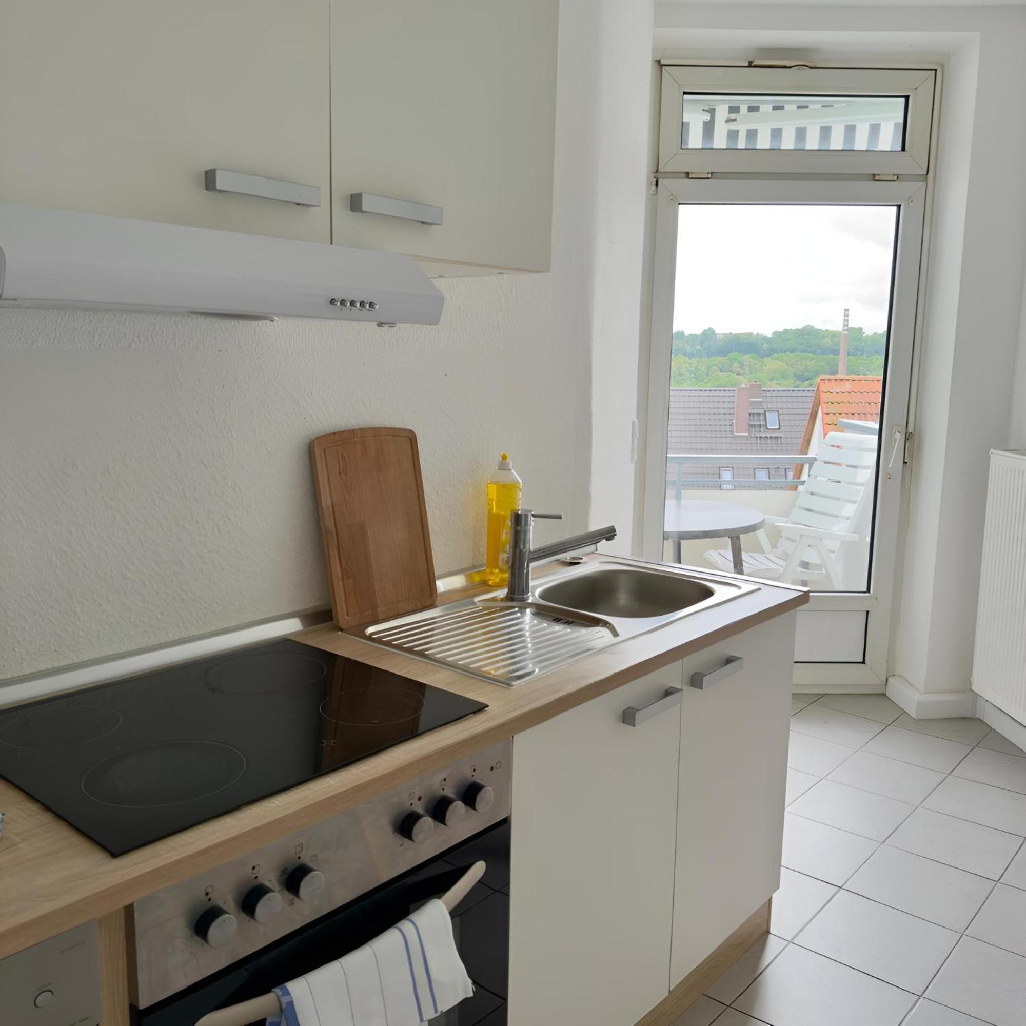 Raha Apartments - Ihr Komfortables Zuhause - Garten - Vollausstattung - Balkon - Parkplatz Kassel Ngoại thất bức ảnh